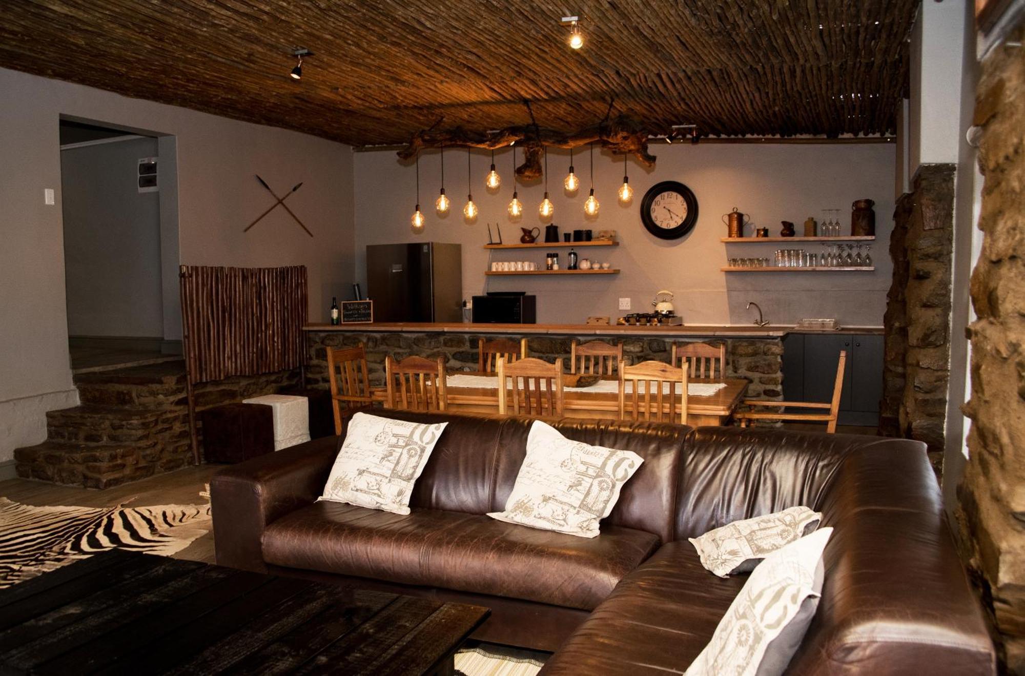 Desert Wind Private Guest And Game Farm Монтегю Екстериор снимка